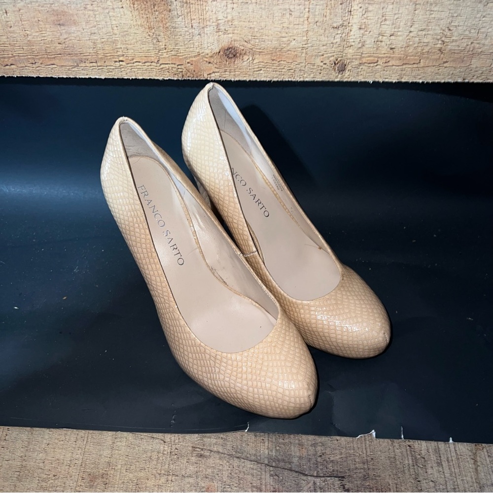 Franco Sarto Women's Tan Pumps